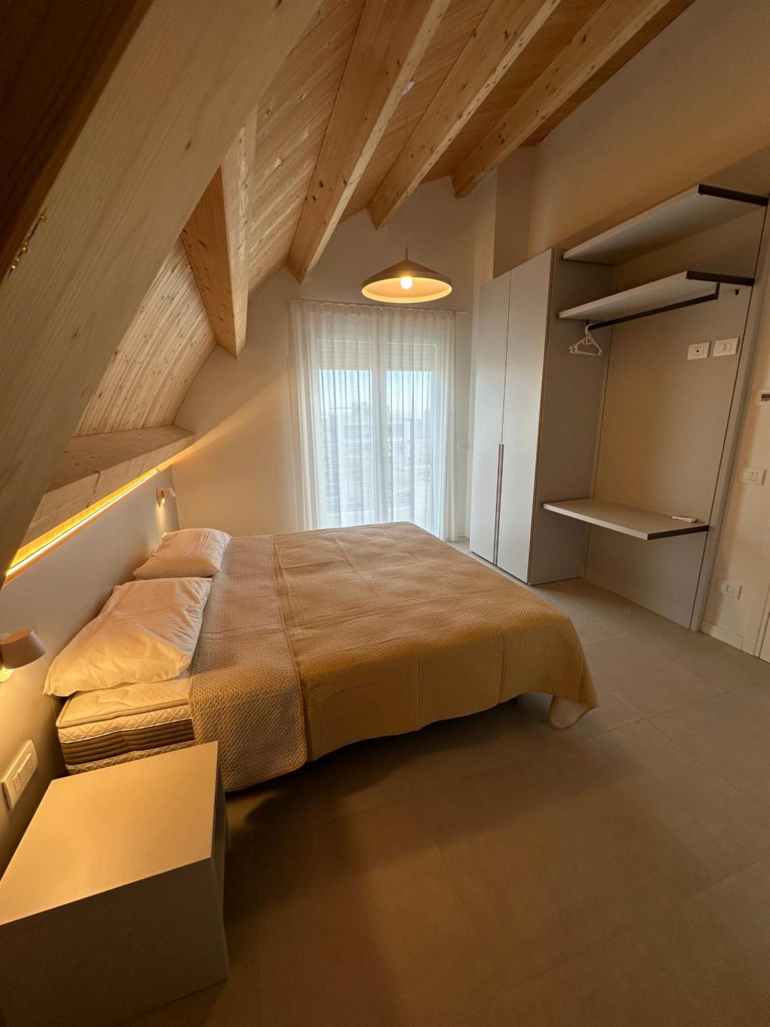 Woody Green Penthouse Sea View - Agenzia Cocal Каорле Екстериор снимка