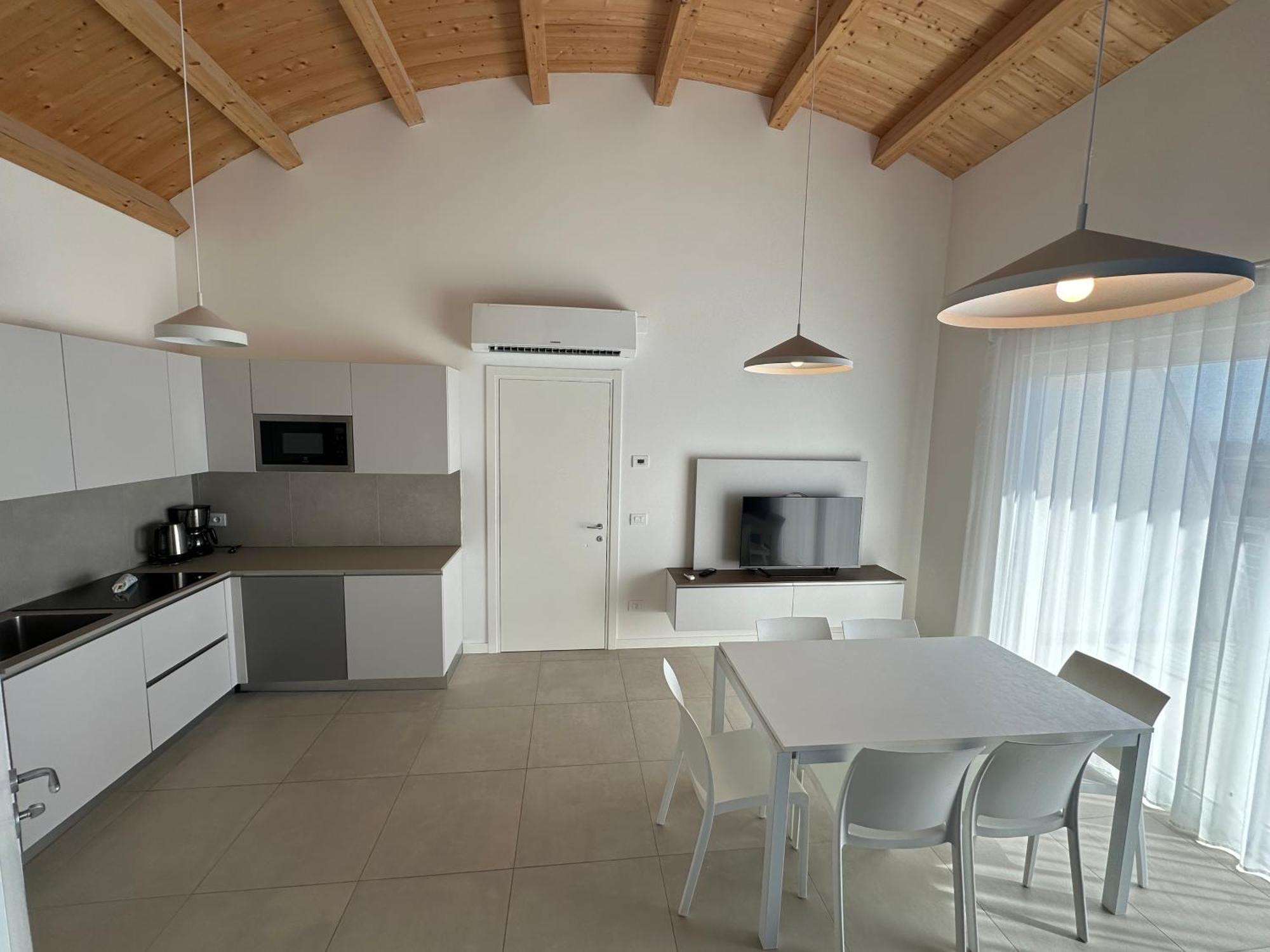 Woody Green Penthouse Sea View - Agenzia Cocal Каорле Екстериор снимка